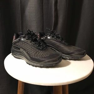 2018 Nike Air Max Deluxe Mens SZ 7 Triple Black